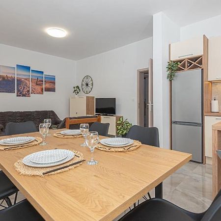 Holiday Home Gveric Vodice Ngoại thất bức ảnh